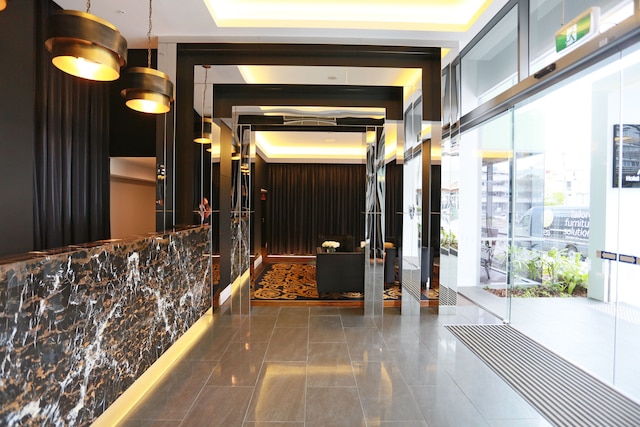 アレックス ペリー ホテル & アパートメンツ