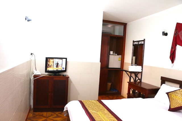 マリ ナンプ ホテル