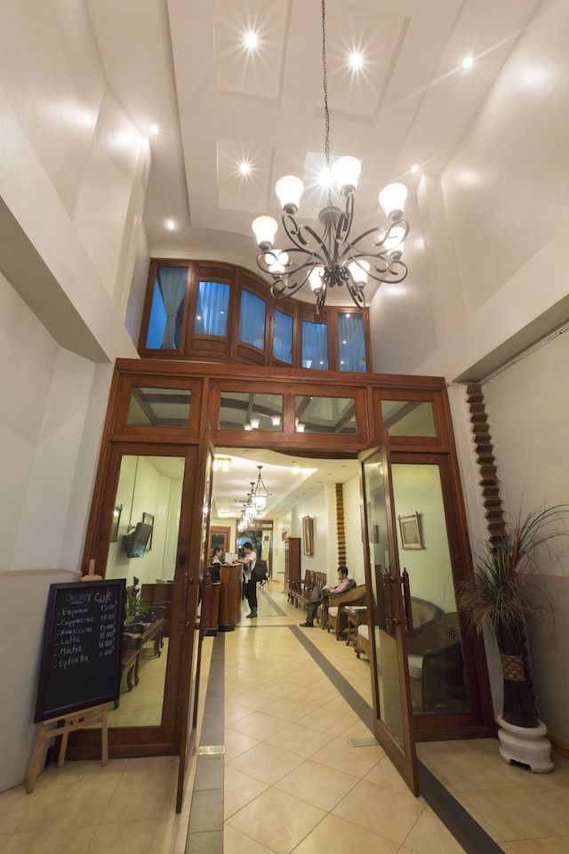 マリ ナンプ ホテル