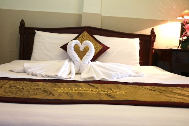 マリ ナンプ ホテル