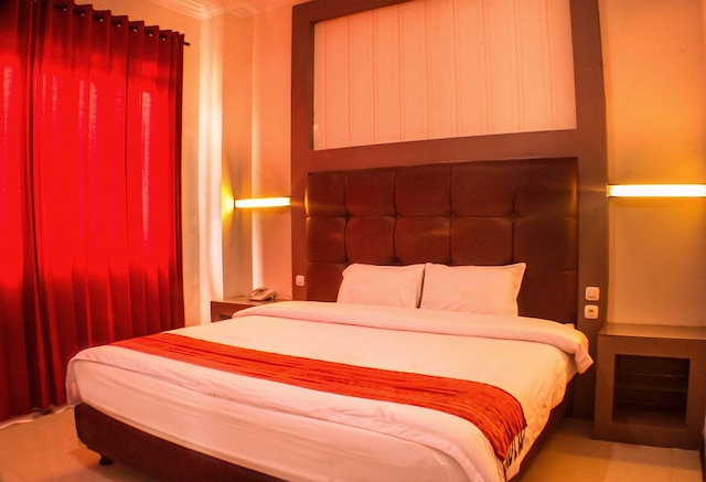 グランド シティ バツ ホテル