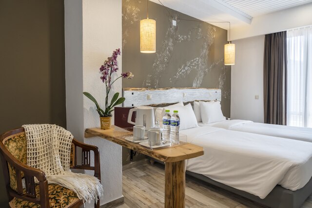 カスタリア ブティック ホテル