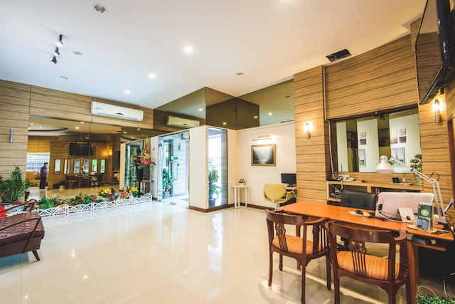 ニュー スアンマリ ホテル