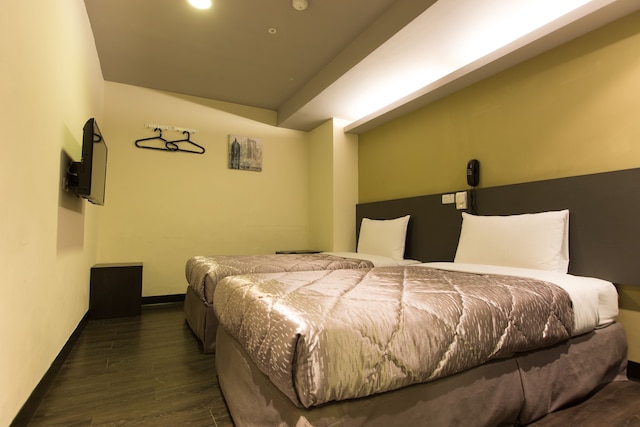 チャンス ホテル 台中 (巧合大飯店 台中)