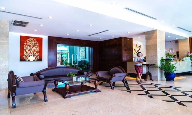 サバイディー アット ラオ ホテル