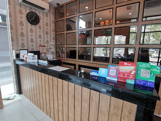 ホテル ザンバルガー マリアム マラカ