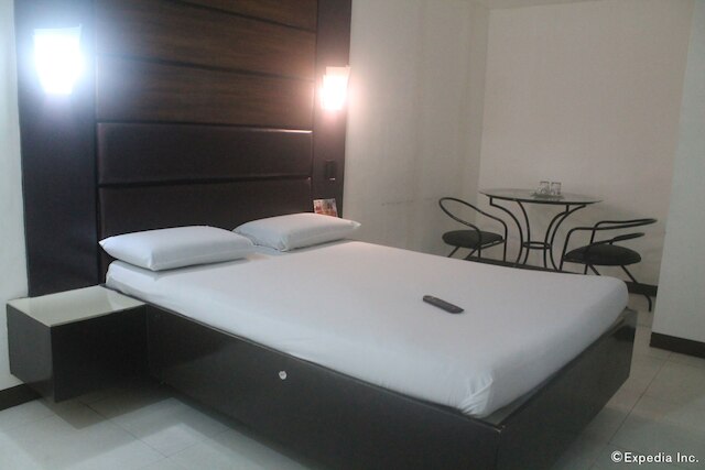 ハリーナ ドライブ イン ホテル - パサイ