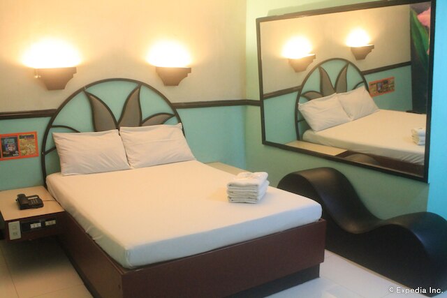 ハリーナ ドライブ イン ホテルズ - サンタ メサ