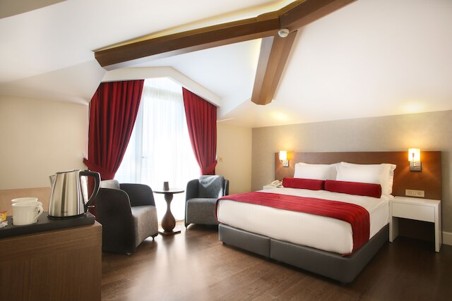 ヴェイロン ホテルズ & スパ