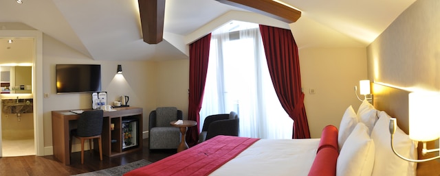 ヴェイロン ホテルズ & スパ