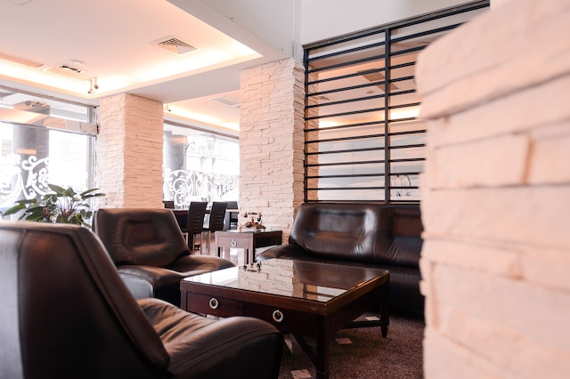 ワウ デン ホテル