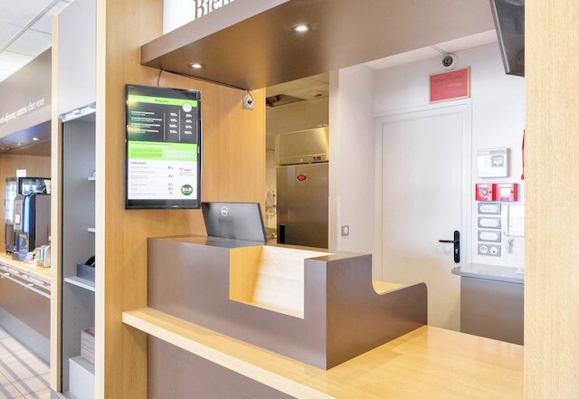 B&Bホテル デュンケルクセンターガール