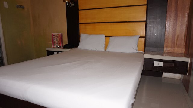 ハーツ ホテル ケソン シティ