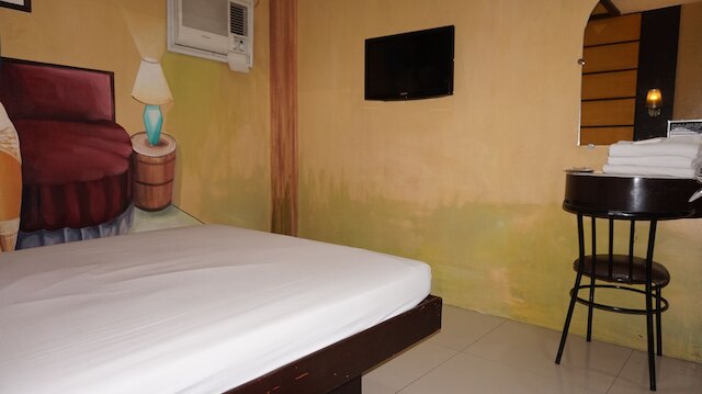 ハーツ ホテル ケソン シティ