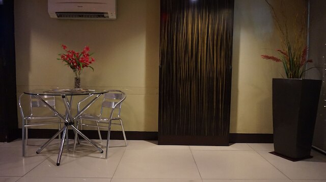 ハーツ ホテル ケソン シティ