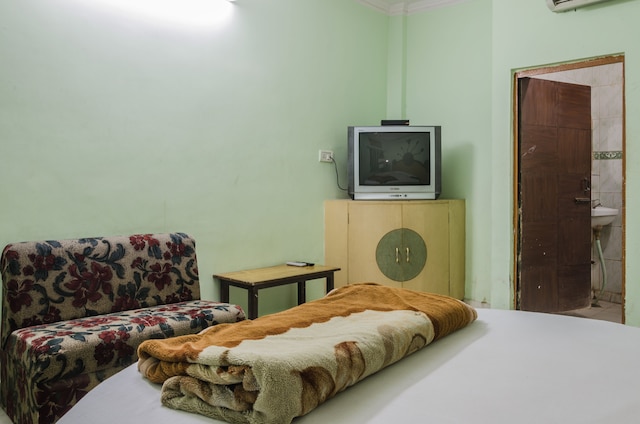 ホテル ネハ イン