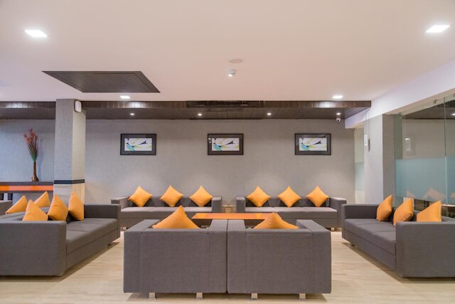 ジンジャー アフマダーバード サテライト