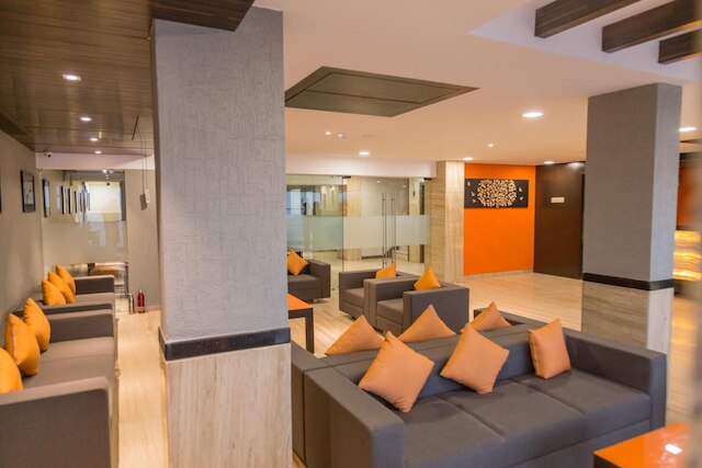 ジンジャー アフマダーバード サテライト