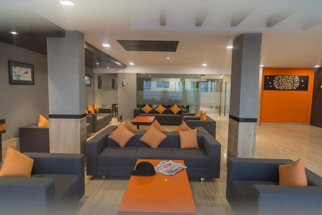 ジンジャー アフマダーバード サテライト