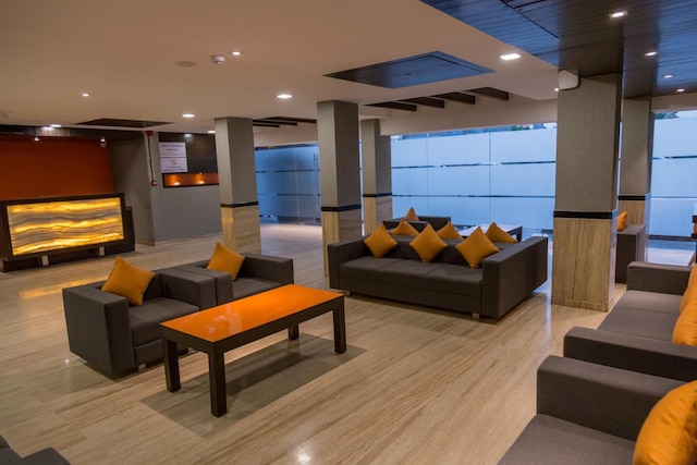 ジンジャー アフマダーバード サテライト