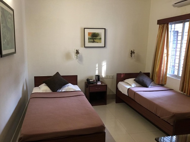 ワイズ オウル コンフォテル