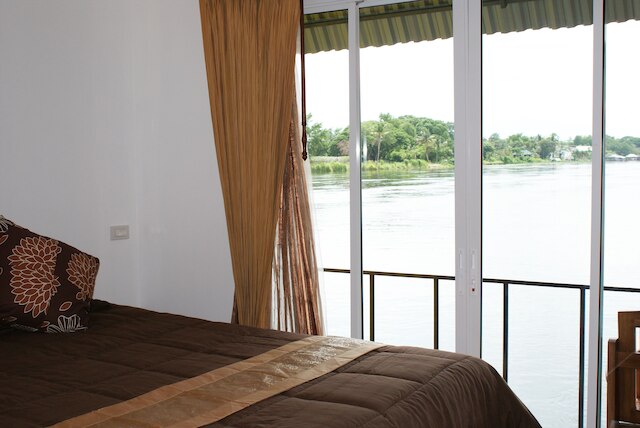 タラ ラフト カンチャナブリ