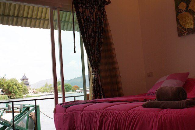 タラ ラフト カンチャナブリ