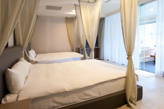 レイクサイド リゾート ホテル