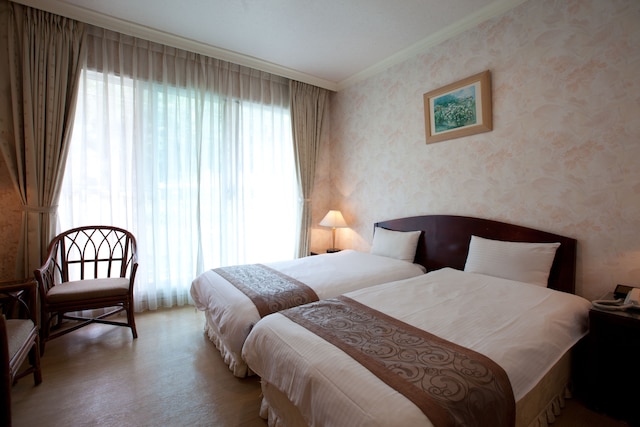 レイクサイド リゾート ホテル