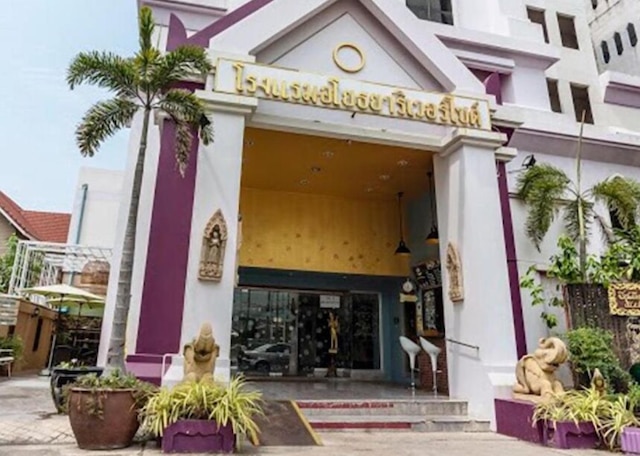 アユタヤ リバーサイド ホテル アユタヤ