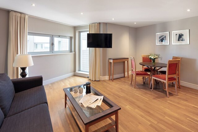 マーリン アルドゲート タワー ブリッジ