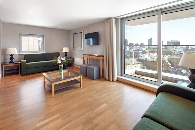 マーリン アルドゲート タワー ブリッジ