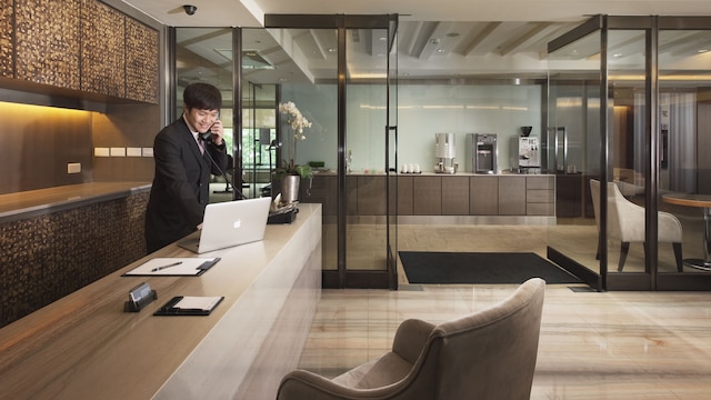 アーバン ホテル 33 (高雄商旅)