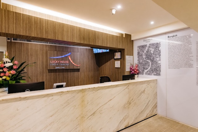 ラッキー ハウスカオサン