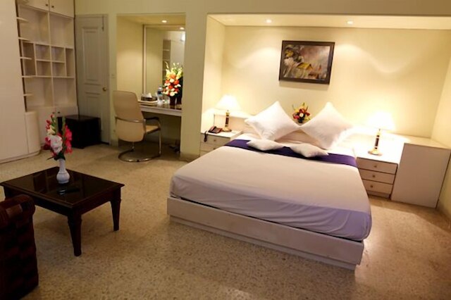 イースタン ハウス