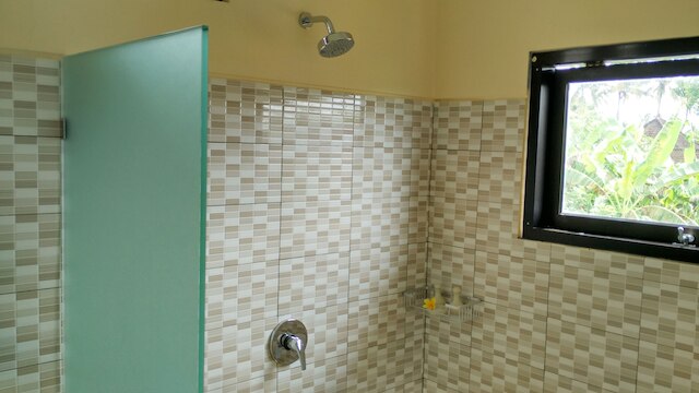 ニョマン サンディ ゲスト ハウス