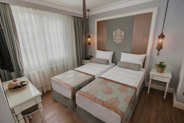 レイモンド ブルー ホテル