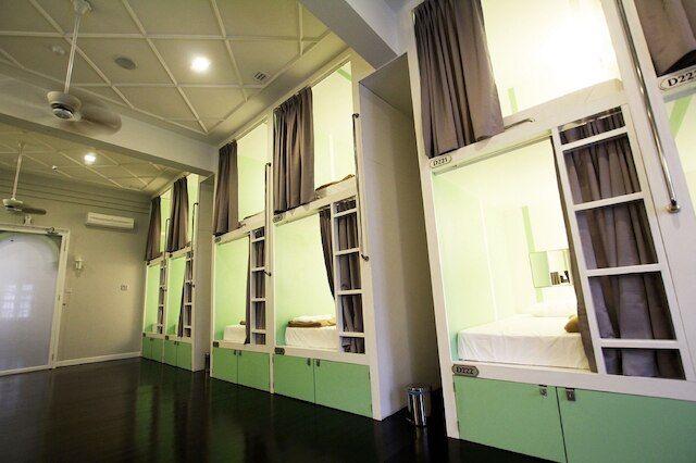 レゲエ マンション ホステル