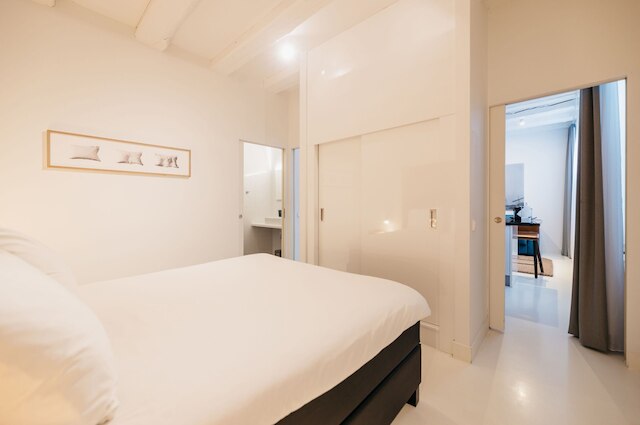 YAYS アムステルダム ソルトハウス カナル バイ ヌマ