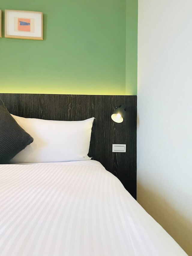 ジャスト エンジョイ ビジネス ホテル (碳佐麻里商務飯店)