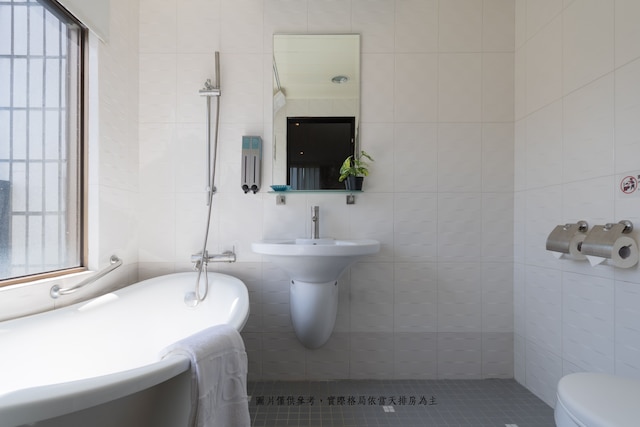 ジャスト エンジョイ ビジネス ホテル (碳佐麻里商務飯店)