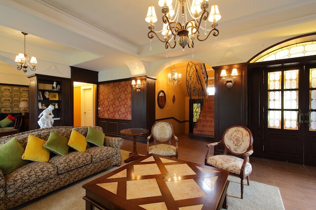 ハウリン ヴィラ (上萊茵莊園)