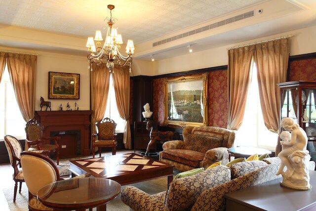 ハウリン ヴィラ (上萊茵莊園)