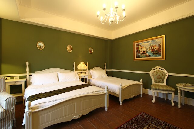 ハウリン ヴィラ (上萊茵莊園)