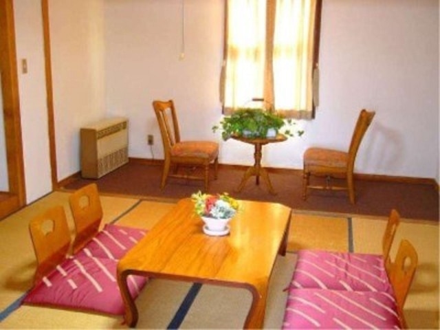 シャレードイン志賀