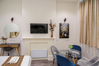 ハイドパーク スーペリア アパートメンツ