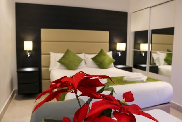 ハイドパーク スーペリア アパートメンツ