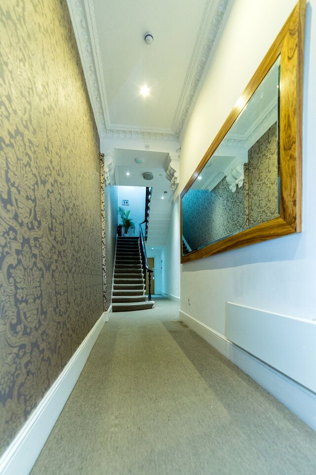 ハイドパーク スーペリア アパートメンツ