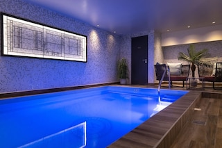 オテル レ マタン ドゥ パリ & スパ