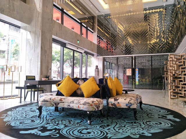 プーリー イーズ ホテル (埔里冠月旅館)